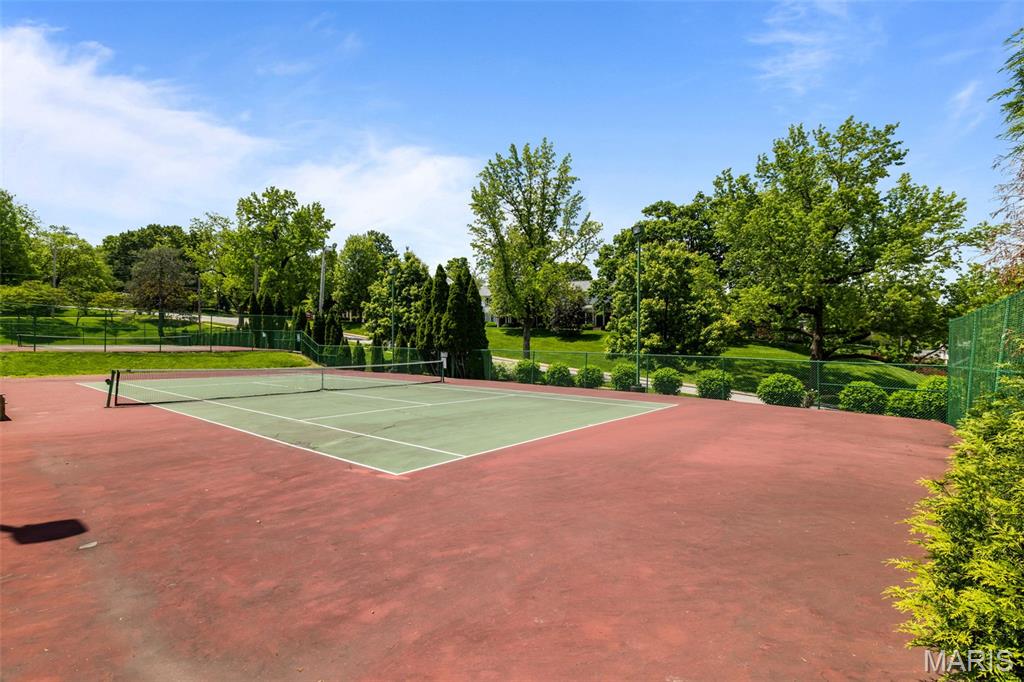 Brentwood Forest Condo Ph Seven - Residential