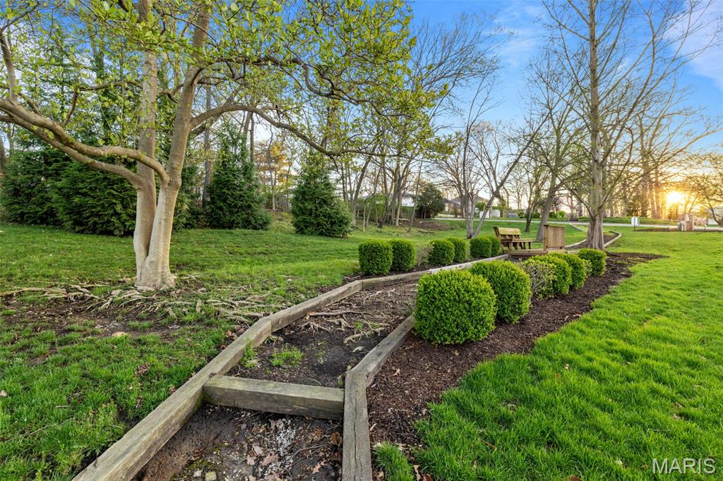 Brentwood Forest Condo Ph Seven - Residential