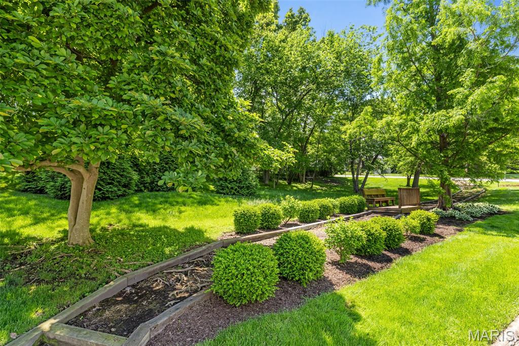 Brentwood Forest Condo Ph Seven - Residential