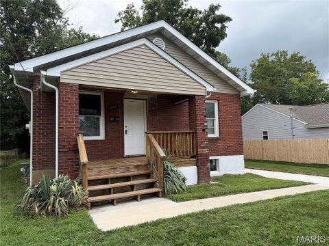 Photo of 10315 Maddox Place, Overland, MO 63114 (MLS # 26043677)