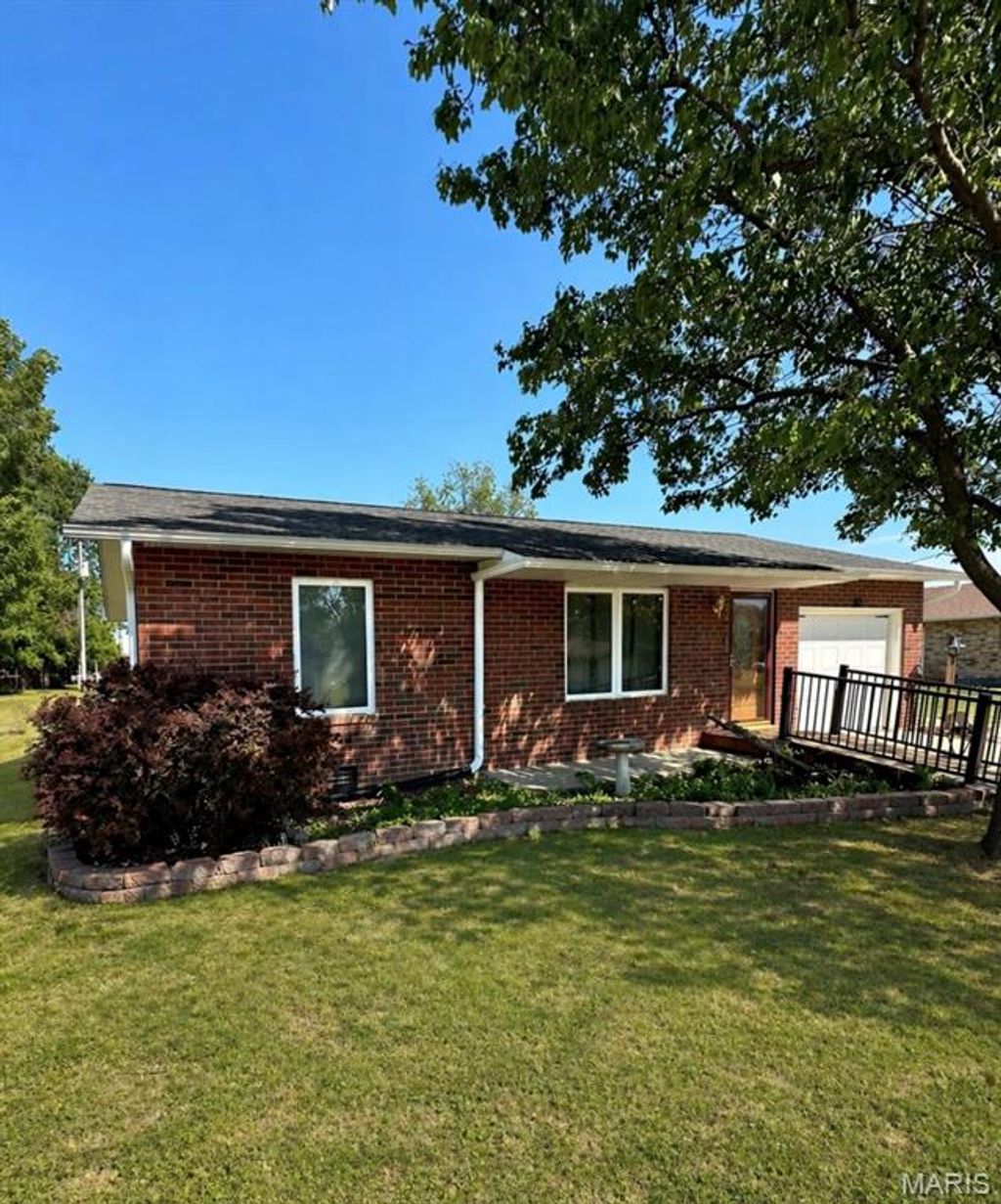 Photo of 109 Linn Street, Belle, MO 65013 (MLS # 26024413)