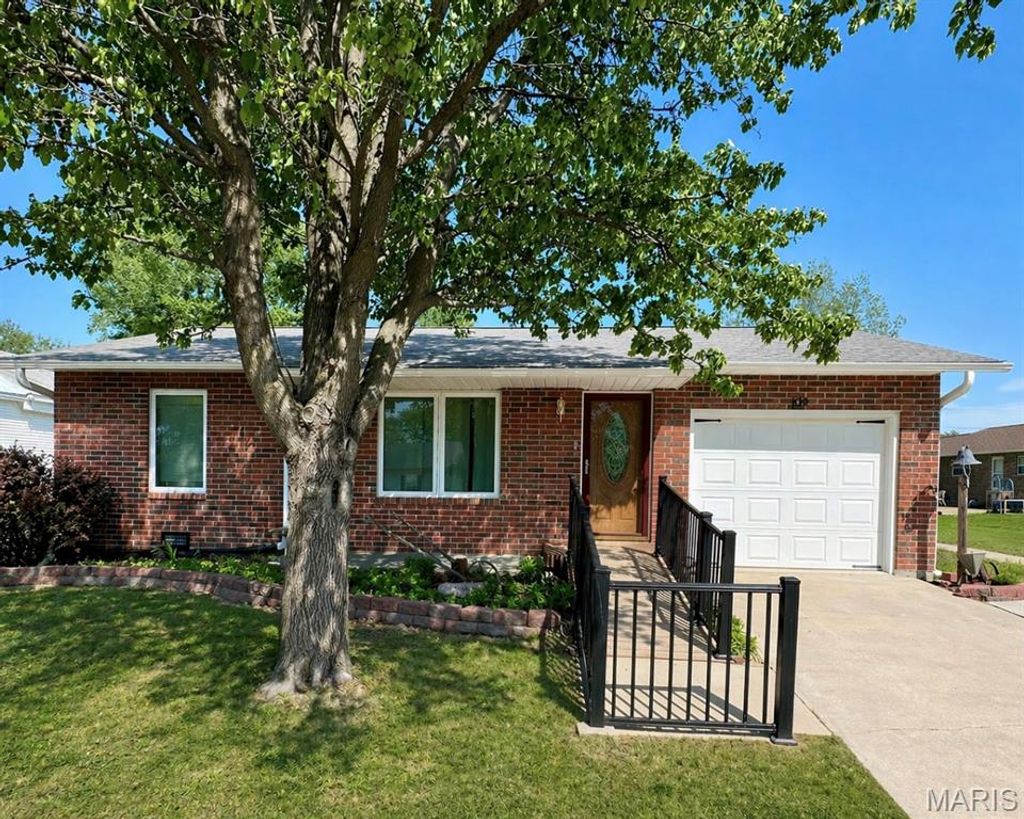 Photo of 109 Linn Street, Belle, MO 65013 (MLS # 26024413)