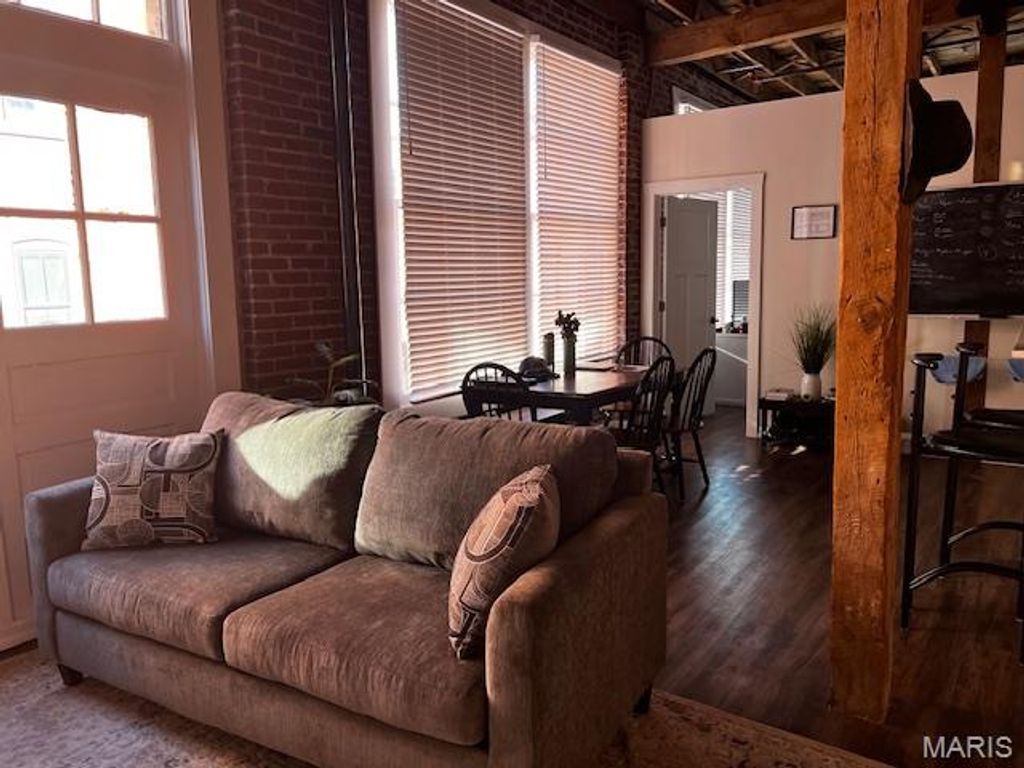 Photo of 212 Morgan Street #D, St Louis, MO 63102 (MLS # 26026296)
