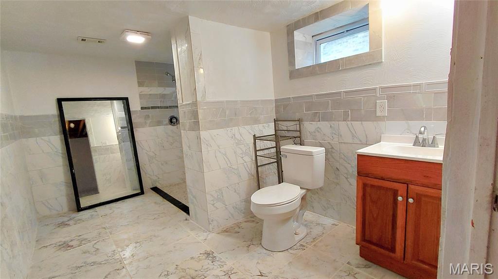 San Simeon Estates Six - Residential Lease