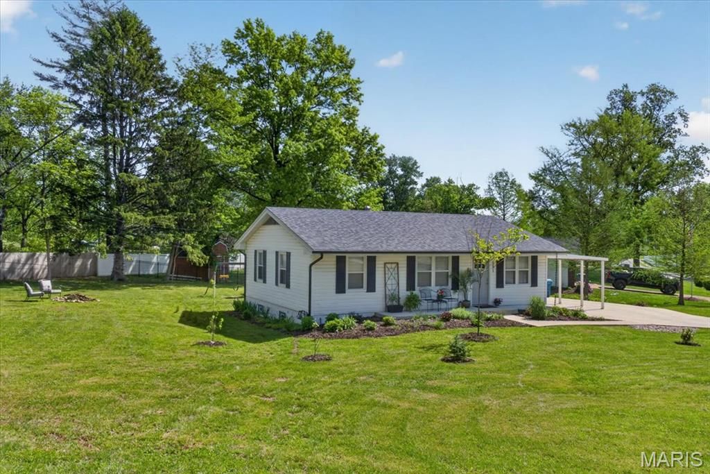 Photo of 551 Saint Josephs Dr. Drive, Ballwin, MO 63021 (MLS # 26024629)