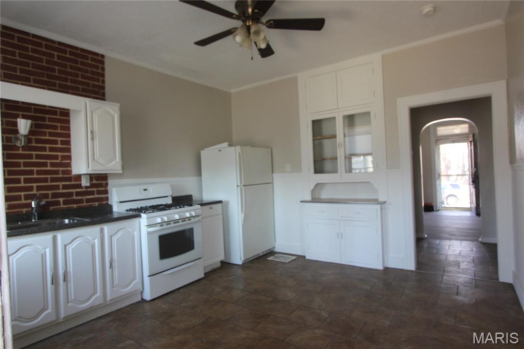 Austria Heights - Residential Lease