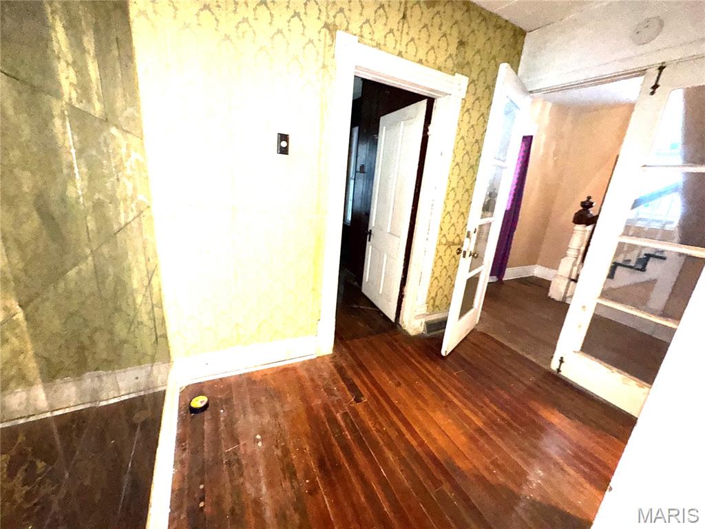 Town/Bismarck - Residential