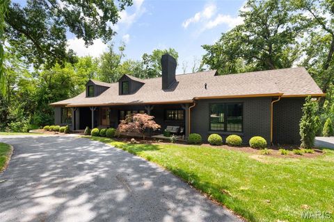 9 Sumac Lane St Louis MO 63124