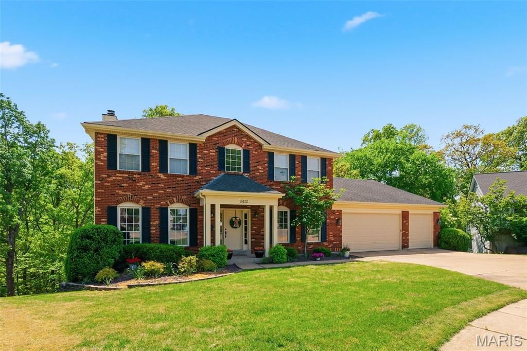 Photo of 16112 Ridgewoods Manor Circle, Ellisville, MO 63038 (MLS # 26021207)