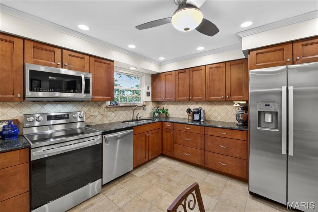 Gardens Of Broadmoor Condo 6 - Residential