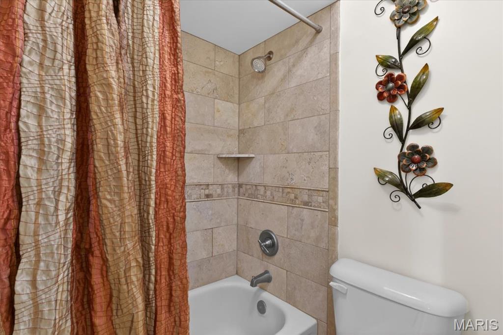 Gardens Of Broadmoor Condo 6 - Residential