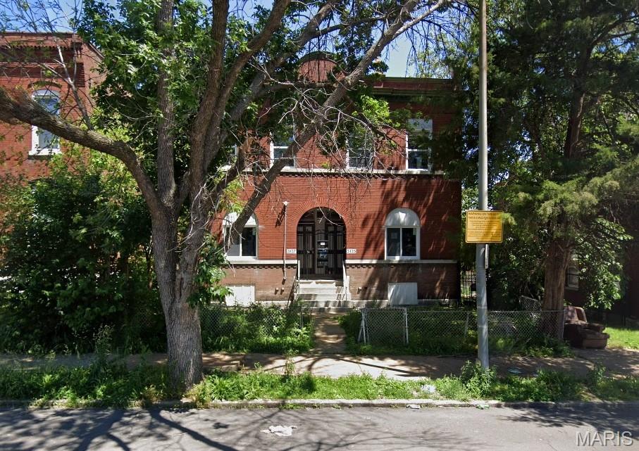 Photo of 3135 Chippewa St St #1F, St Louis, MO 63118 (MLS # 26037041)