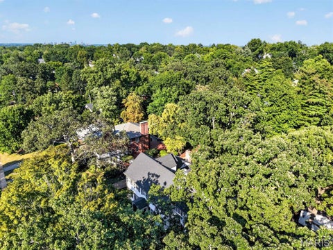 Tiny photo for 420 Yorkshire Place, Webster Groves, MO 63119 (MLS # 26042909)