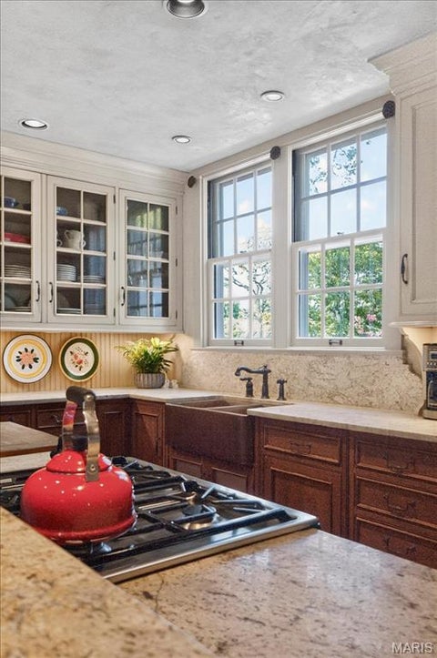 Tiny photo for 420 Yorkshire Place, Webster Groves, MO 63119 (MLS # 26042909)