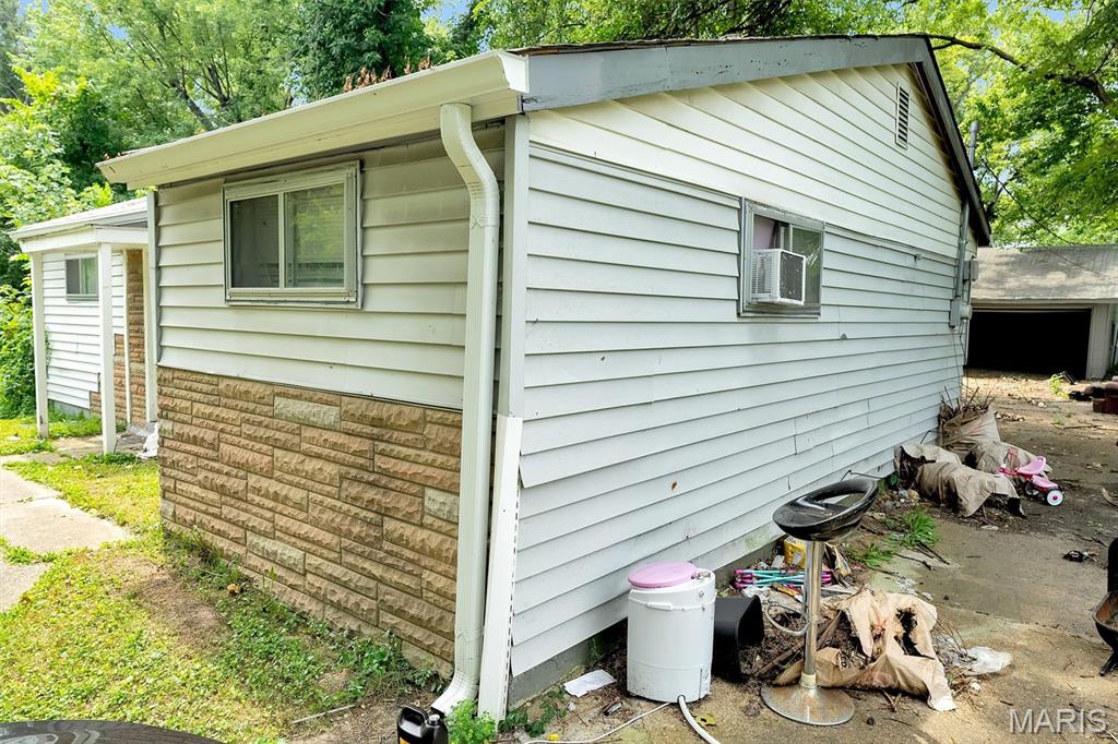 Castle Point Unit 2 - Residential Income