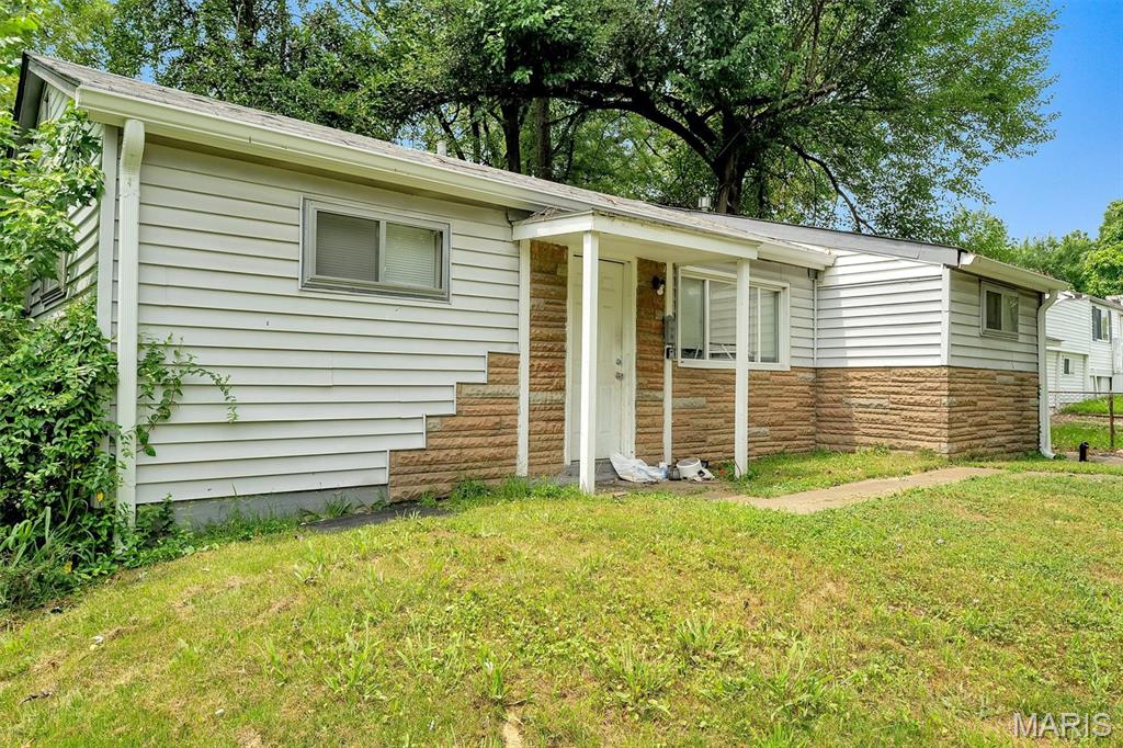 Castle Point Unit 2 - Residential Income