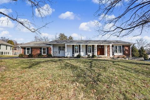 Photo of 114 Trailswest Dr. Drive, Chesterfield, MO 63017 (MLS # 26006013)