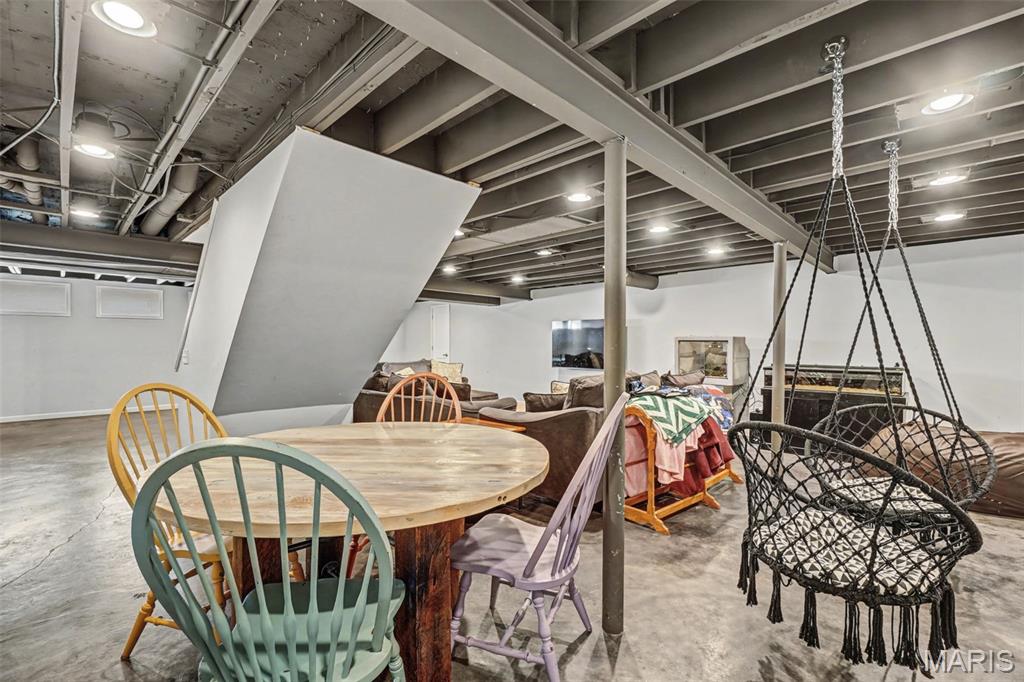 Trails West Sec Of The Village Of Green - Residential