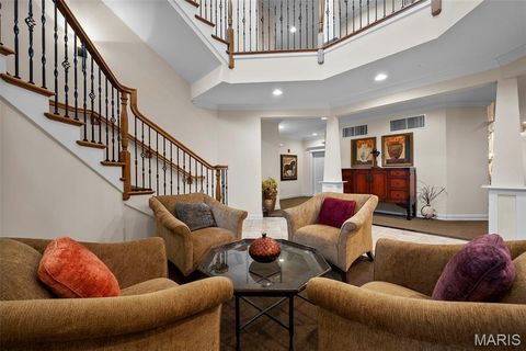 Tiny photo for 125 E Clinton Place #1C, Kirkwood, MO 63122 (MLS # 26012363)