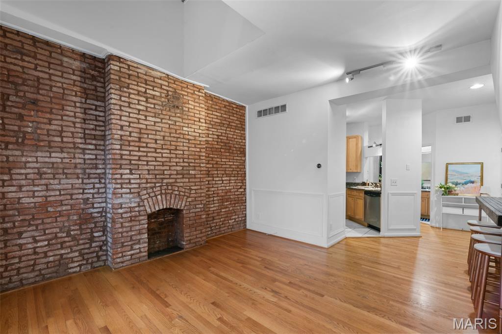 Dolman Condos - Residential