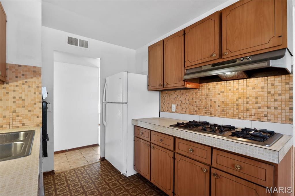 Hathaway Manor 22 - Residential