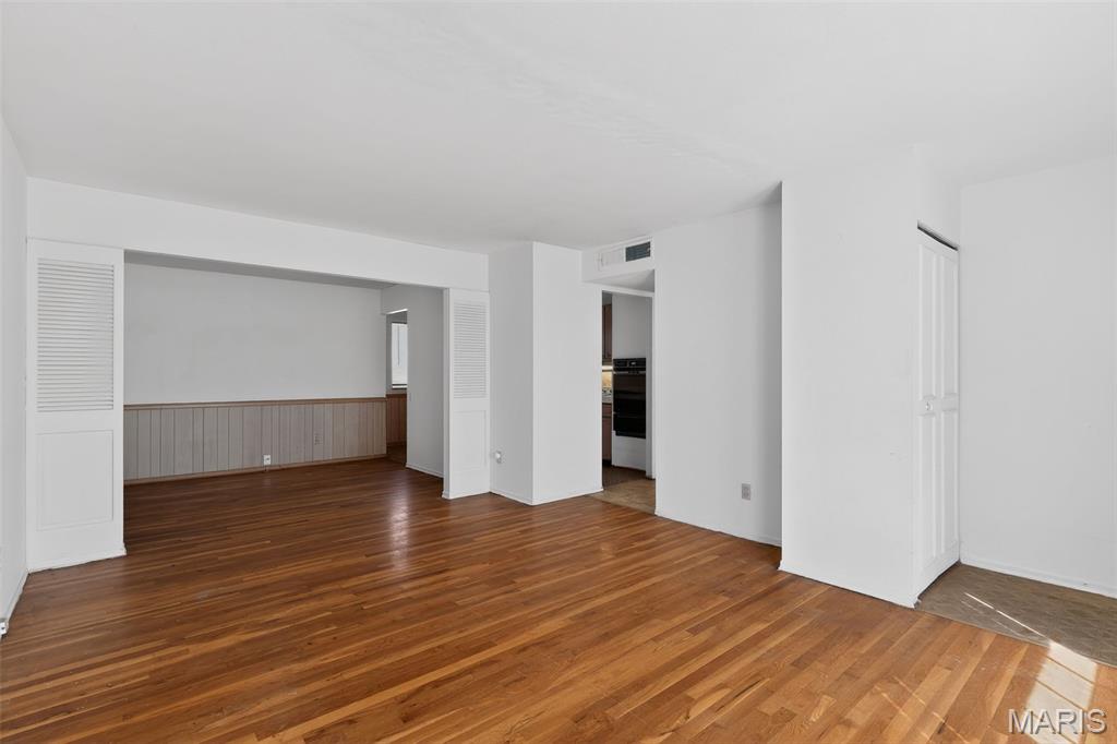 Hathaway Manor 22 - Residential