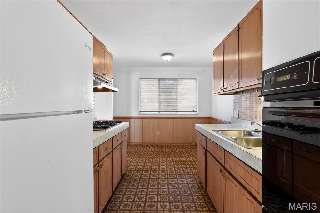 Hathaway Manor 22 - Residential