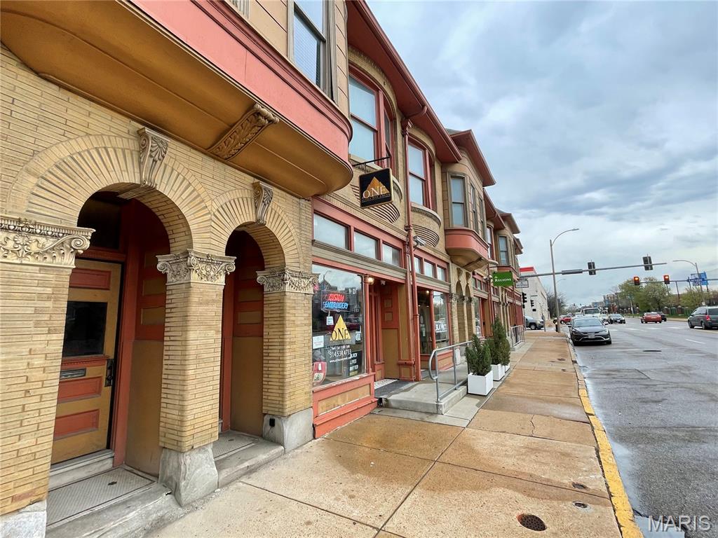 Lindells 2nd Add Tr A - Commercial Lease