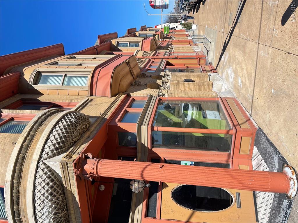 Lindells 2nd Add Tr A - Commercial Lease