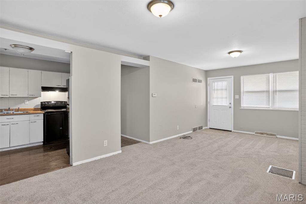 Glasgow Village Unit 12 - Residential