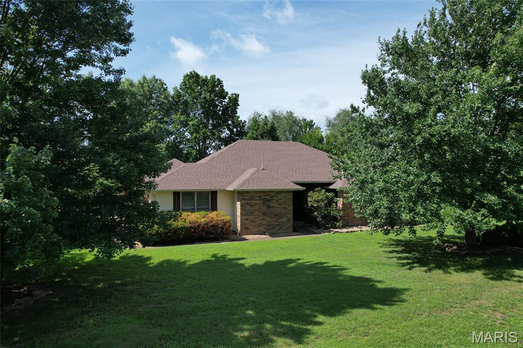 Photo 1 of 63 — 324 Lantern Lane, Lebanon, MO 65536