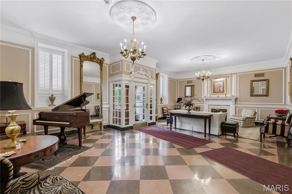 709 S Skinker Boulevard 703