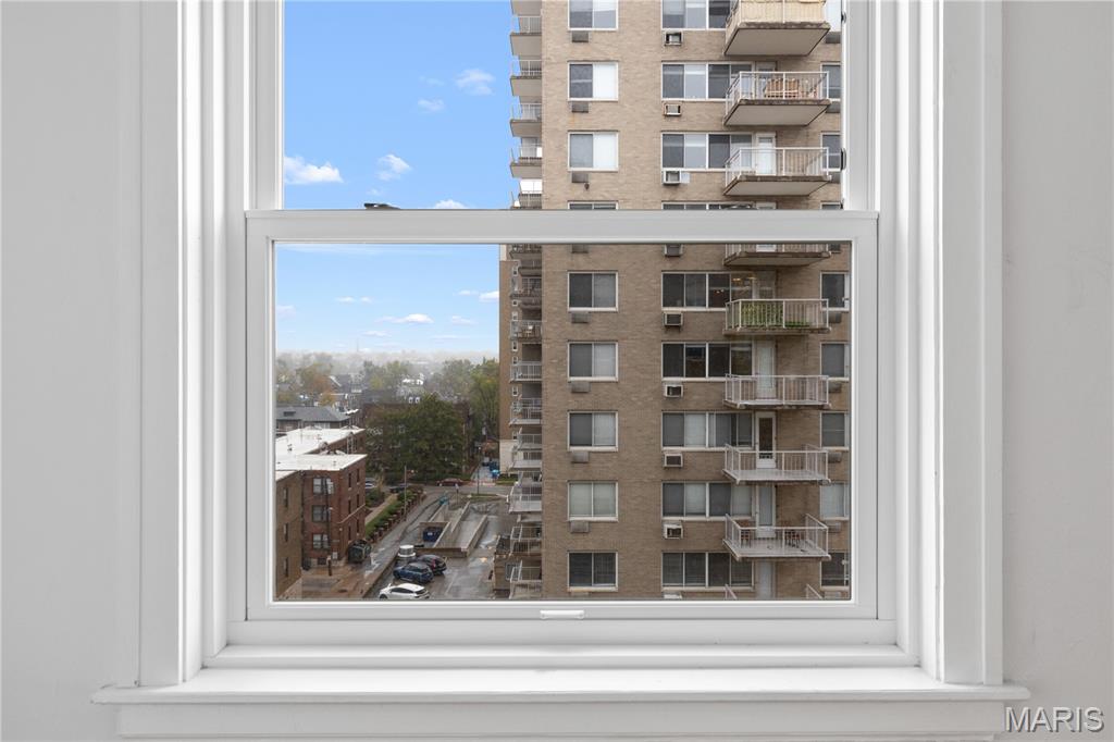 Versailles Condo - Residential