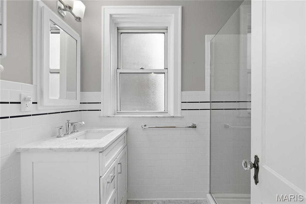 Versailles Condo - Residential