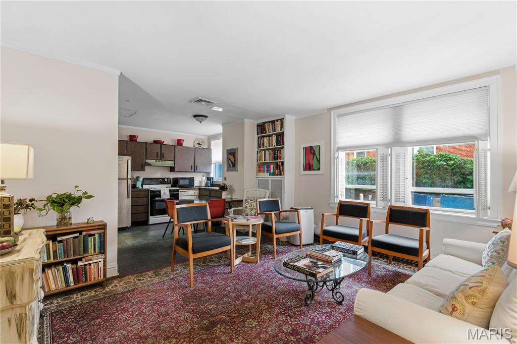 Versailles Condo - Residential