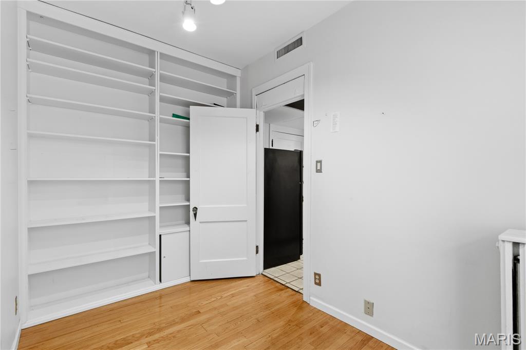 Versailles Condo - Residential