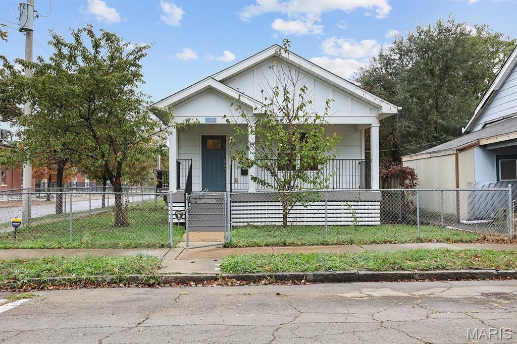 Photo of 7700 Michigan Avenue, St Louis, MO 63111 (MLS # 25072337)