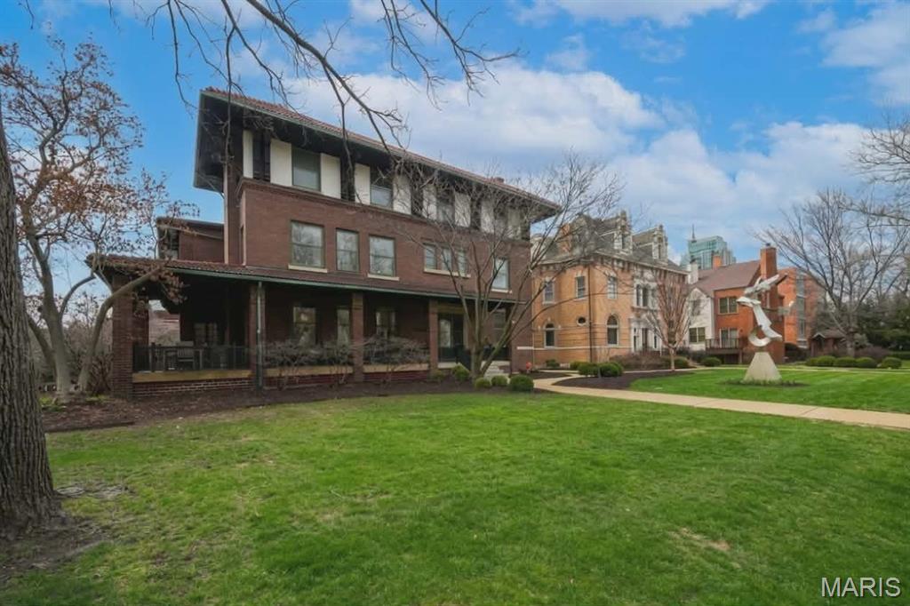 Rex Sub - Commercial Sale