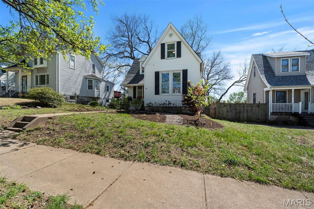 Photo of 6518 Odell Street, St Louis, MO 63139 (MLS # 26020812)
