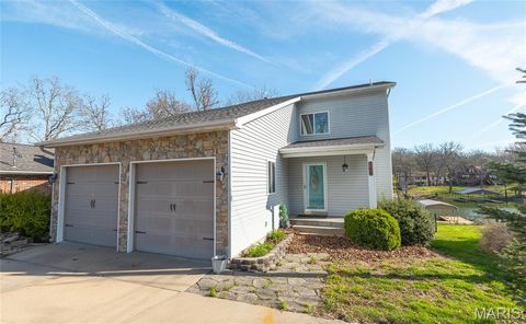 Photo of 768 Squaw Road, Cuba, MO 65453 (MLS # 26030997)