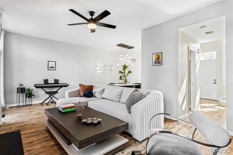 Tiny photo for 4328 Maryland Avenue #5, St Louis, MO 63108 (MLS # 26018760)