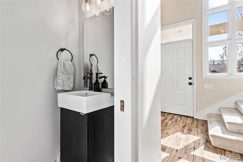 Tiny photo for 4328 Maryland Avenue #5, St Louis, MO 63108 (MLS # 26018760)