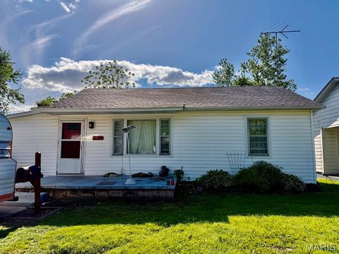 Tiny photo for 909 N Walnut Street, Dexter, MO 63841 (MLS # 26026603)