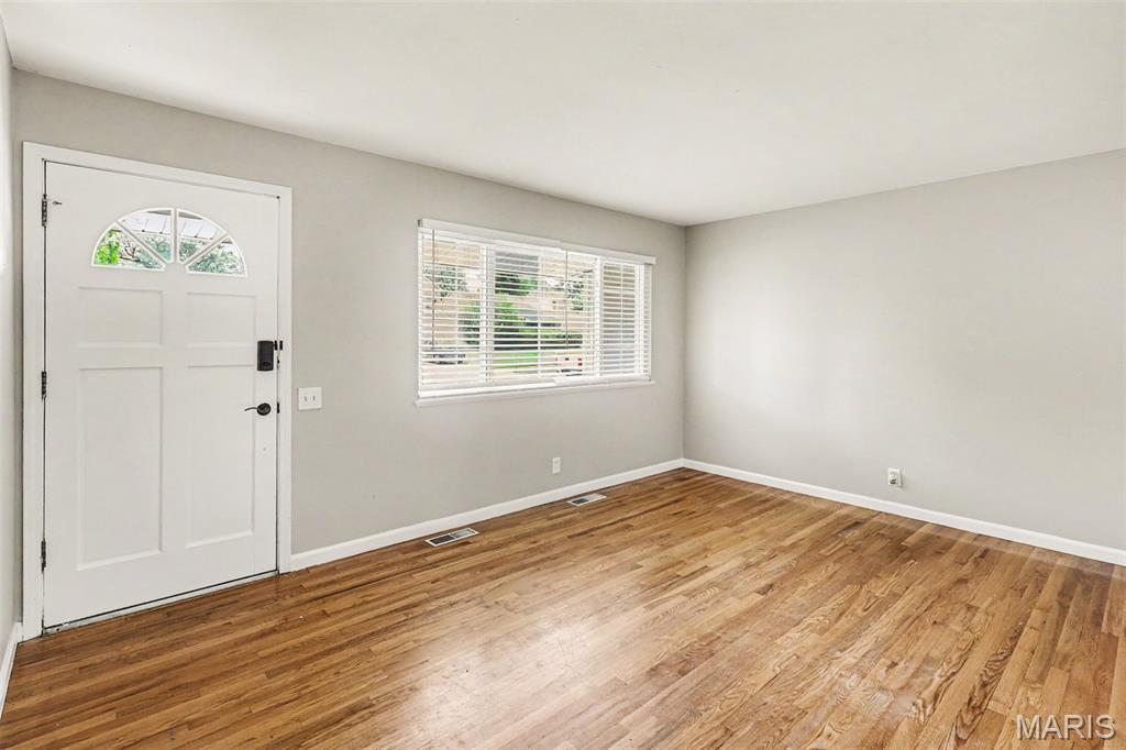 Photo of 1725 Yaqui Drive, Florissant, MO 63031 (MLS # 26037014)