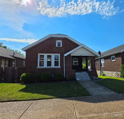 Photo of 5810 S Kingshighway Boulevard, St Louis, MO 63109 (MLS # 26039050)