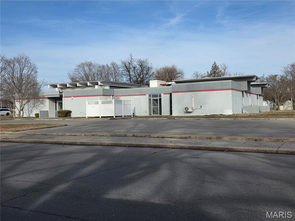 City/Sikeston - Commercial Sale