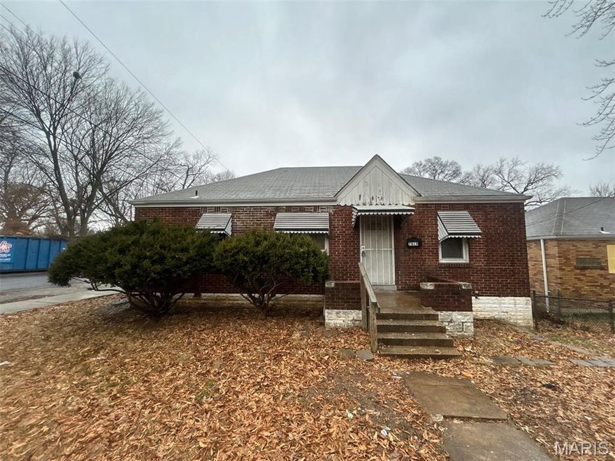 Attention investors, rehabbers, and value-add buyers — this is the opportunity you’ve been waiting for. 7819 Cler Ave is a true fixer-upper priced for renovation and built for profit.

Located in the highly rentable 63114 pocket of St. Louis County, this property offers strong ARV potential and solid rental demand. Perfect for a fix-and-flip, BRRRR strategy, or long-term buy-and-hold.

Property to be sold AS-IS