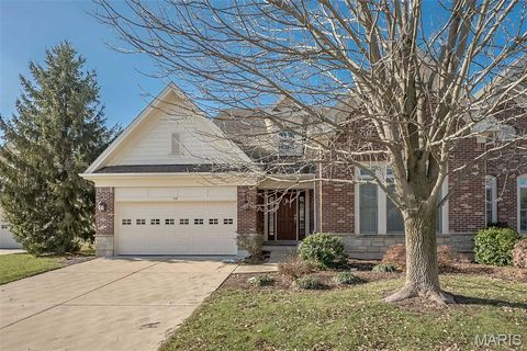Photo of 719 Clayton Corners Drive, Ballwin, MO 63011 (MLS # 25078214)