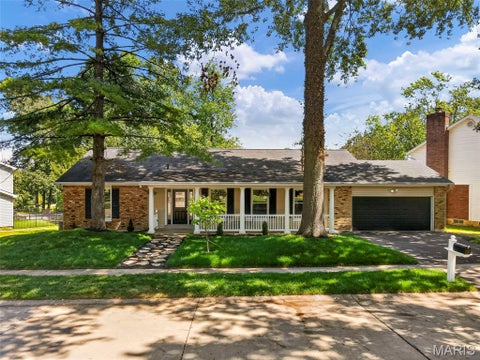 Photo of 1768 Orchard Hill Drive, Chesterfield, MO 63017 (MLS # 26057026)