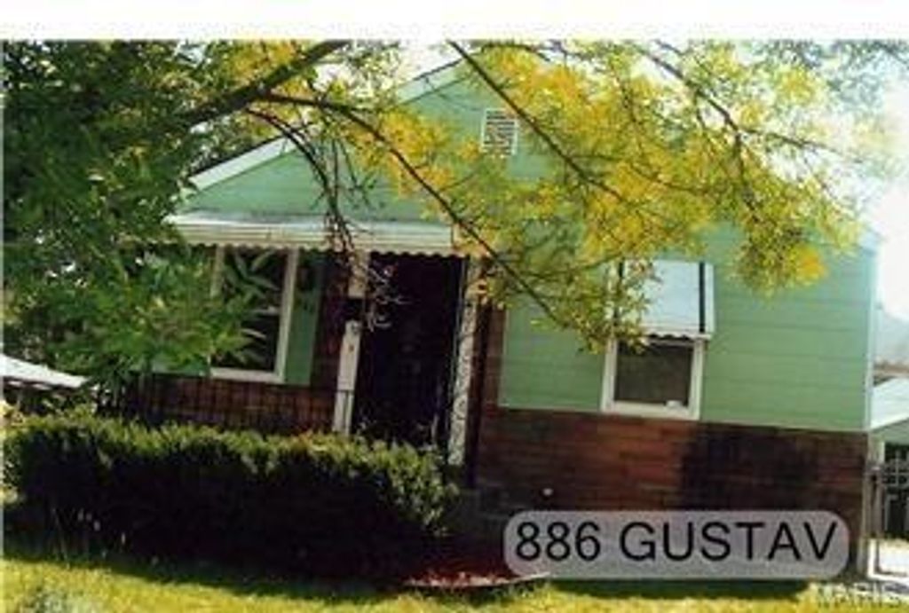 Photo of 886 Gustav Avenue, St Louis, MO 63147 (MLS # 26028993)